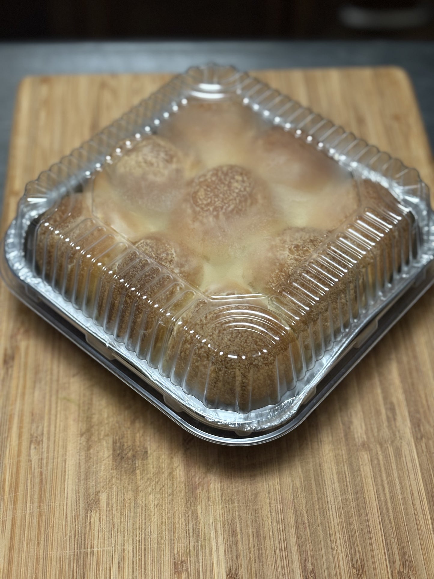 Soft White Dinner Rolls (yeast)